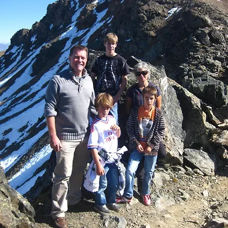 Calanda Bed & Breakfast Igis