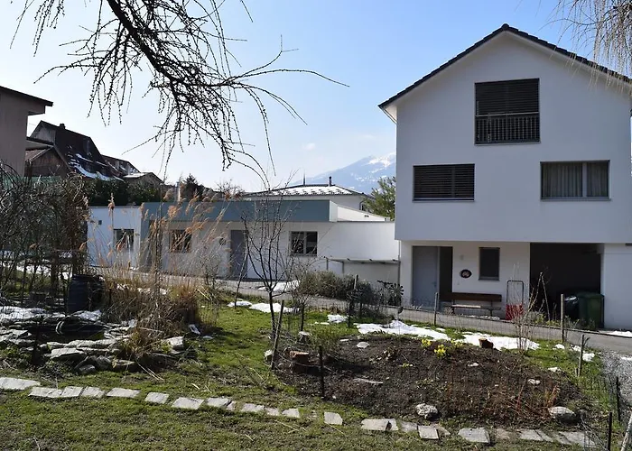 Oda ve Kahvaltı Calanda 4*