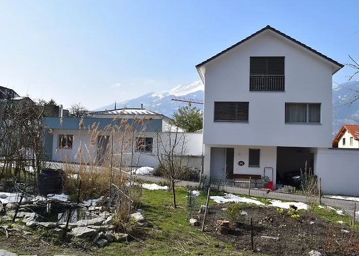 Oda ve Kahvaltı Calanda 4*